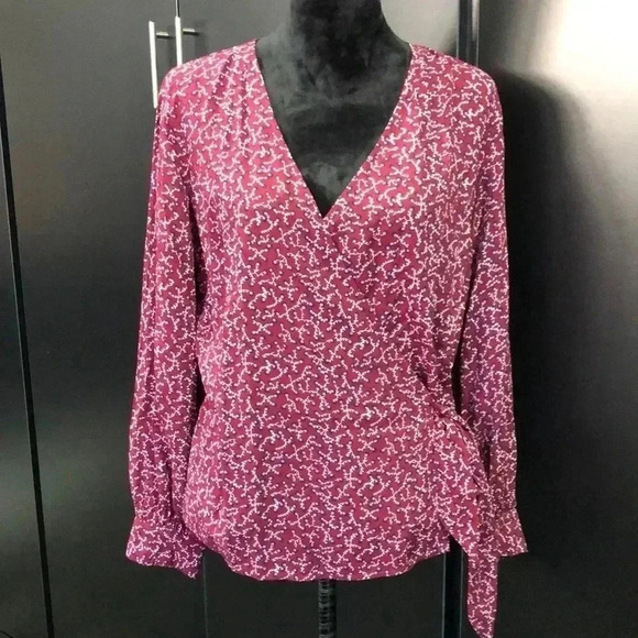 Talbots Petite V-neck Wrap blouse,long sleeve elastic back waist,pattern - Picture 1 of 11